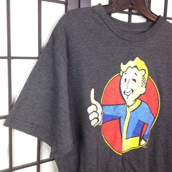 Bethesda Fallout Dark Gray Distressed Short Sleeve Point & WInk T-Shirt Large - Picture 3 of 10